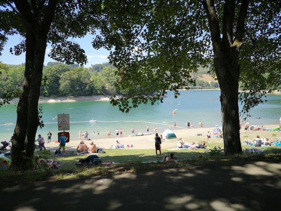 Haus Julia Direkt Am Hennesee Mitten Im Sauerland *